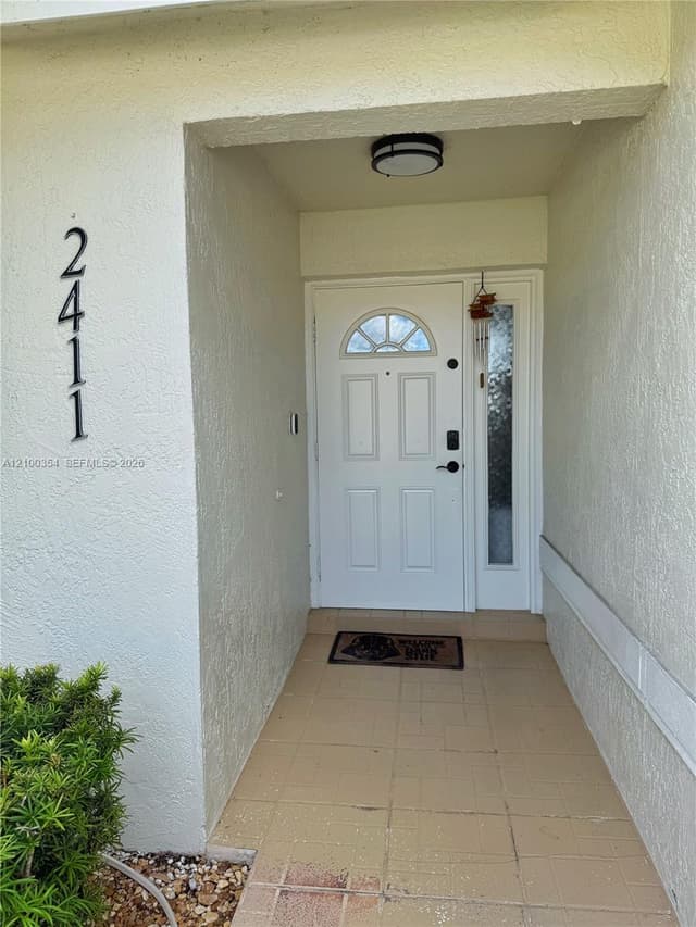 2411 NW 184th Ter, Pembroke Pines FL 33029 - Pembroke Pines, FL - Photo 5