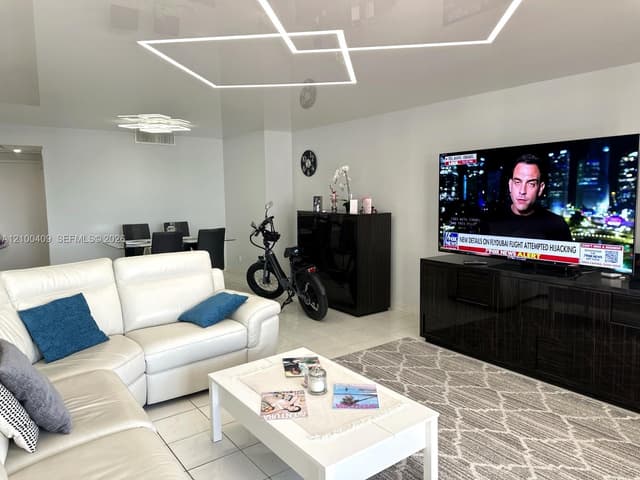 2500 Parkview Dr # 2018, Hallandale Beach FL 33009 - Hallandale Beach, FL - Photo 5