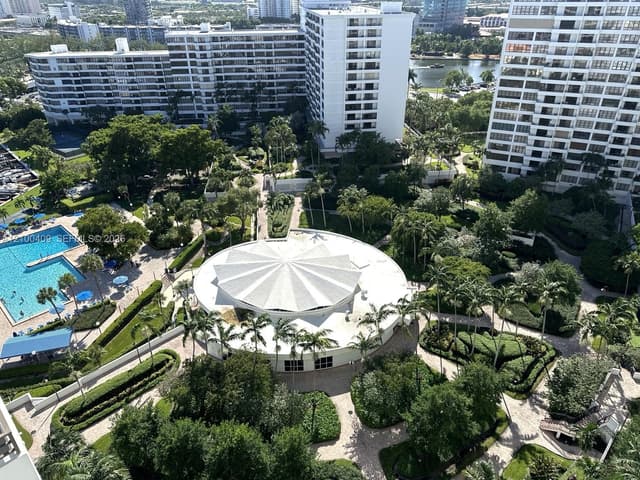 2500 Parkview Dr # 2018, Hallandale Beach FL 33009 - Hallandale Beach, FL - Photo 4