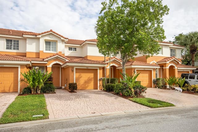 7401 Sarentino Lane # 211, Boynton Beach FL 33437 - Boynton Beach, FL - Photo 2