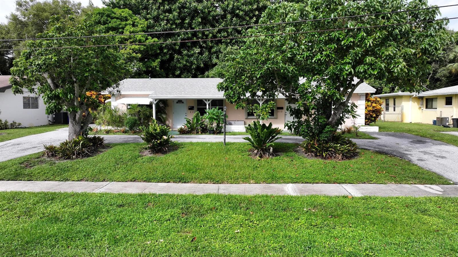 315 Northlake Drive, North Palm Beach FL 33408 - North Palm Beach, FL - Photo 1