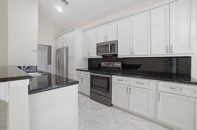 13676 Cortez Drive, Delray Beach FL 33484 - Delray Beach, FL - Photo 4