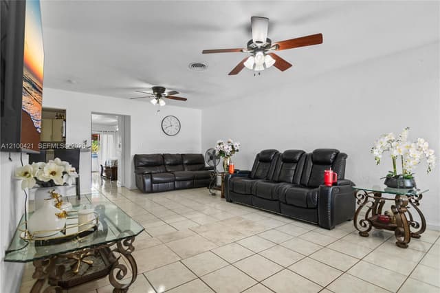 7830 W 8th Ave, Hialeah FL 33014 - Hialeah, FL - Photo 6
