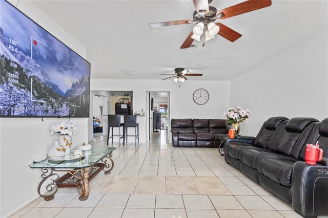 7830 W 8th Ave, Hialeah FL 33014 - Hialeah, FL - Photo 5