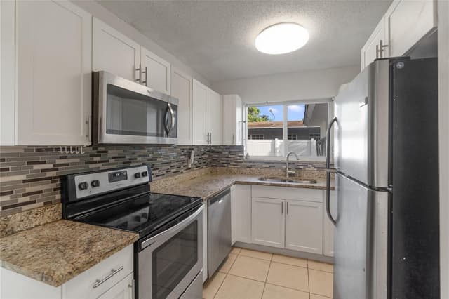 2001 NW 14TH Avenue, Fort Lauderdale FL 33311 - Fort Lauderdale, FL - Photo 2