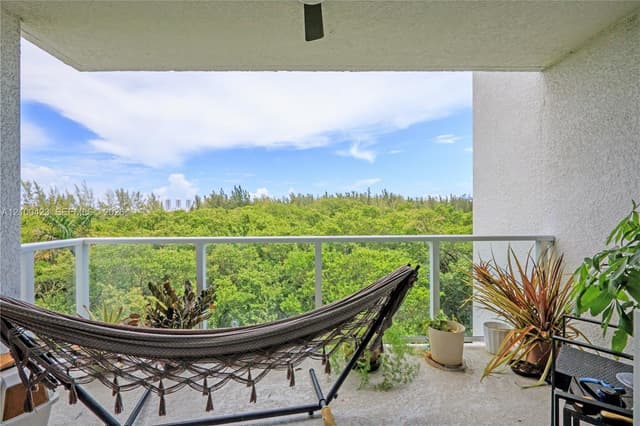 15051 Royal Oaks Ln # 402, North Miami FL 33181 - North Miami, FL - Photo 3