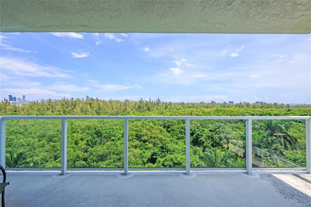 14951 Royal Oaks Ln # 709, North Miami FL 33181 - North Miami, FL - Photo 5