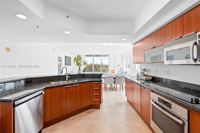 14951 Royal Oaks Ln # 709, North Miami FL 33181 - North Miami, FL - Photo 4