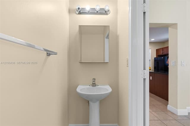 1129 SW 147th Ter, Pembroke Pines FL 33027 - Pembroke Pines, FL - Photo 5