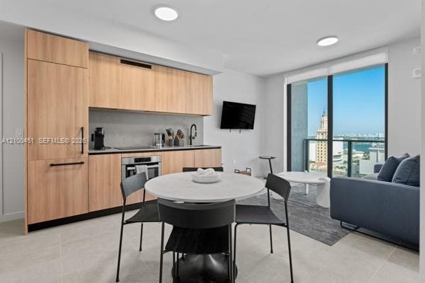 121 NE 5th St # 1813, Miami FL 33132 - Miami, FL - Photo 4