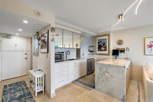 465 Ocean Dr # 718, Miami Beach FL 33139 - Miami Beach, FL - Photo 2
