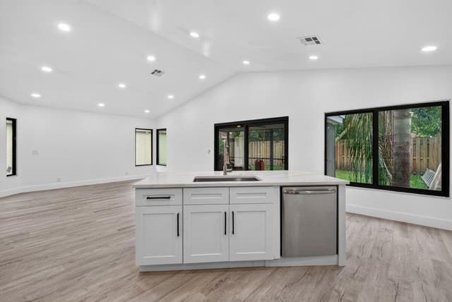 3360 NW 22ND Court, Coconut Creek FL 33066 - Coconut Creek, FL - Photo 6