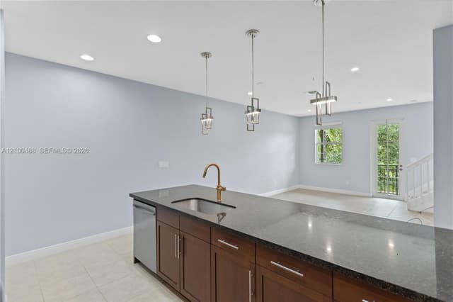 946 SW 147th Ave # 2614, Pembroke Pines FL 33027 - Pembroke Pines, FL - Photo 5