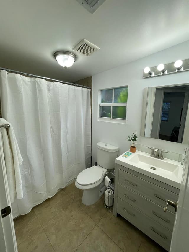 2703 NE 6TH Avenue, Wilton Manors FL 33334 - Wilton Manors, FL - Photo 6