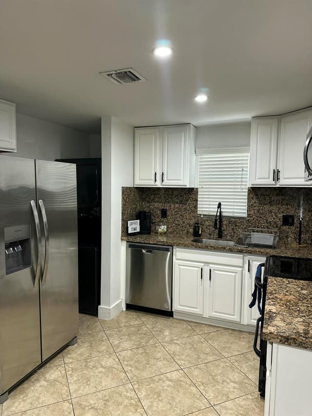 2703 NE 6TH Avenue, Wilton Manors FL 33334 - Wilton Manors, FL - Photo 3