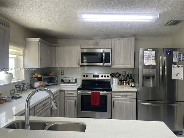 2400 SW 106th Ave, Miramar FL 33025 - Miramar, FL - Photo 6