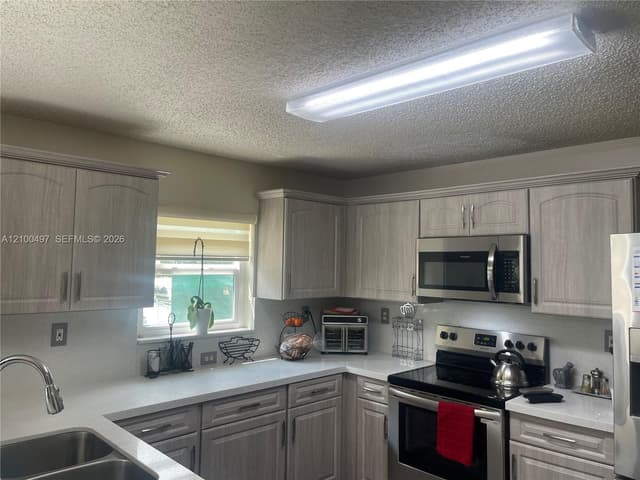 2400 SW 106th Ave, Miramar FL 33025 - Miramar, FL - Photo 7