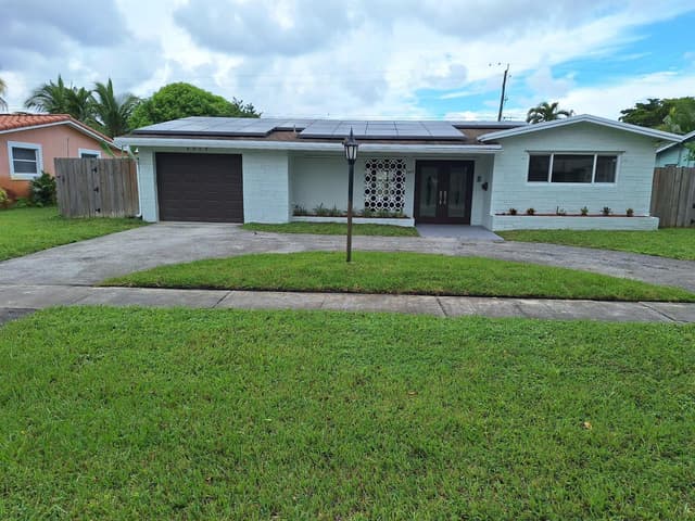 5415 HARRISON Street, Hollywood FL 33021 - Hollywood, FL - Photo 2