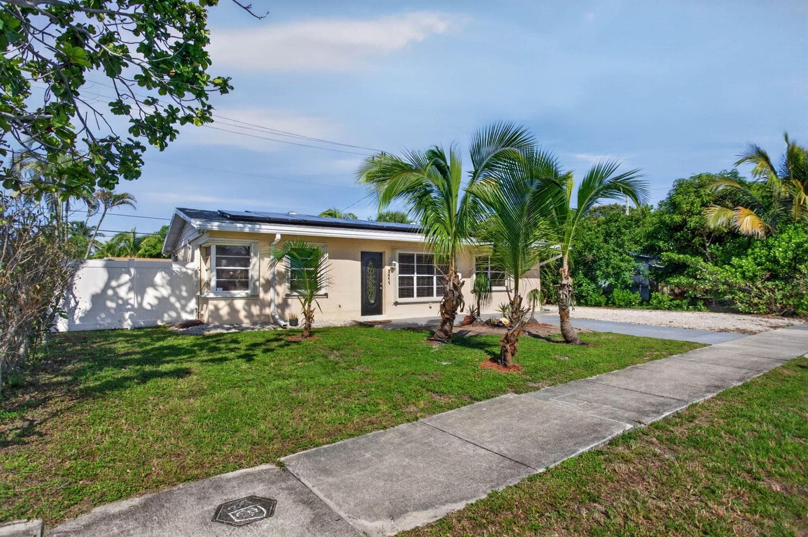 2511 NE 9TH Terrace, Pompano Beach FL 33064 - Pompano Beach, FL - Photo 1
