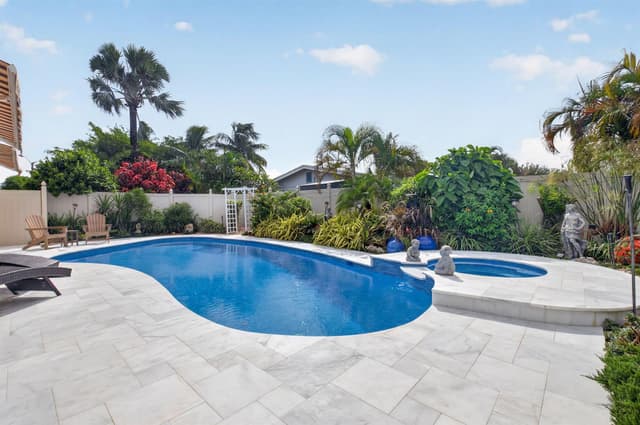 415 Colonial Road, West Palm Beach FL 33405 - West Palm Beach, FL - Photo 4