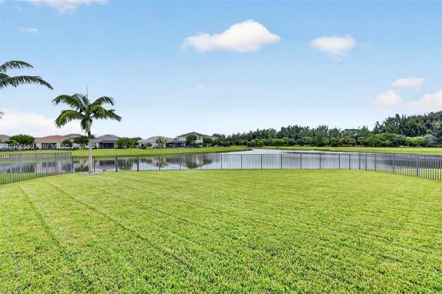 15672 Goldfinch Cir, Westlake FL 33470 - Westlake, FL - Photo 2