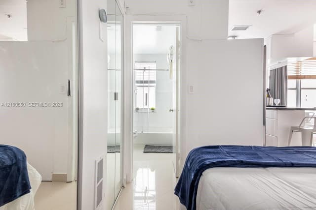 918 Ocean Dr # 201, Miami Beach FL 33139 - Miami Beach, FL - Photo 2