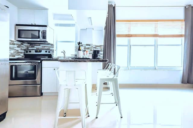 918 Ocean Dr # 201, Miami Beach FL 33139 - Miami Beach, FL - Photo 6