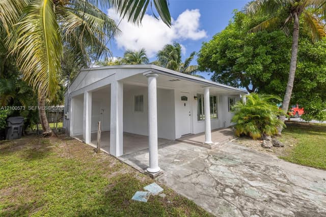 2733 Harding St, Hollywood FL 33020 - Hollywood, FL - Photo 3