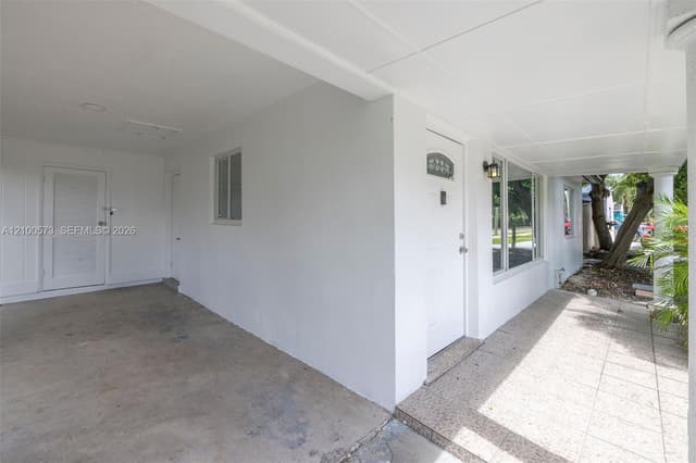 2733 Harding St, Hollywood FL 33020 - Hollywood, FL - Photo 4
