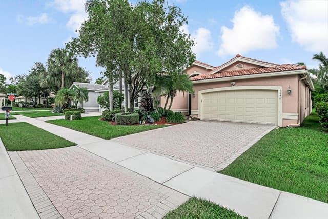 7546 Pebble Shores Terrace, Lake Worth FL 33467 - Lake Worth, FL - Photo 2