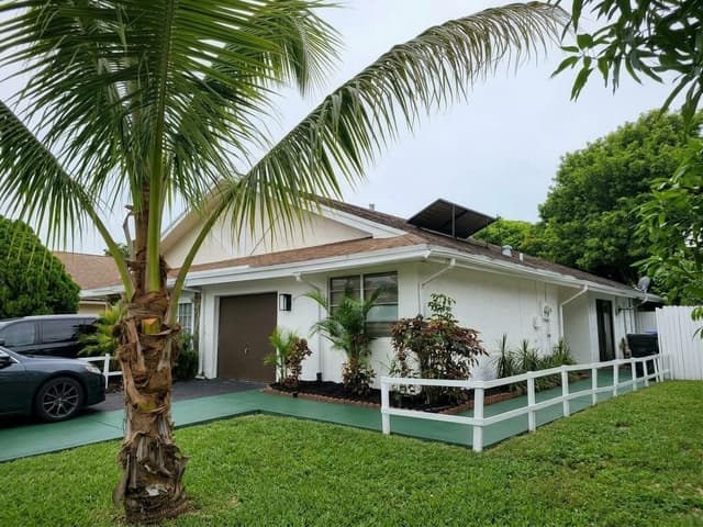 1320 SW 75TH Avenue, North Lauderdale FL 33068 - North Lauderdale, FL - Photo 2