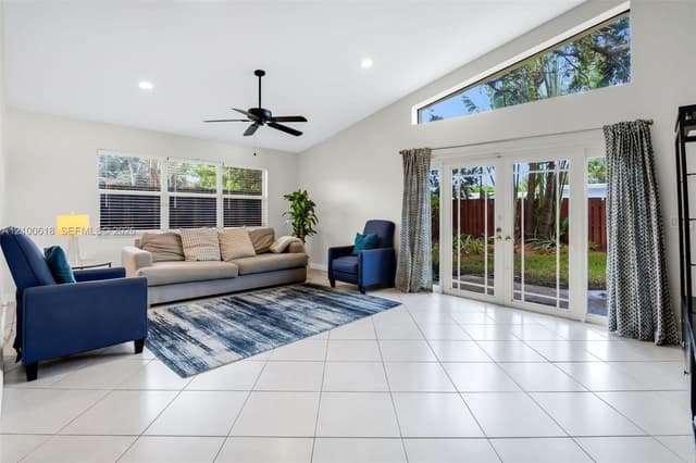 3225 Arthur Ter, Hollywood FL 33021 - Hollywood, FL - Photo 7