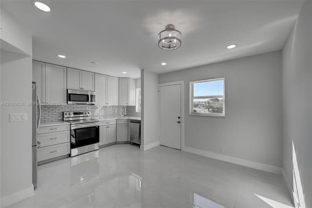 505 NE 20th Ave # 211, Deerfield Beach FL 33441 - Deerfield Beach, FL - Photo 4