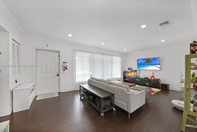 10417 NE 2nd Ave, Miami Shores FL 33138 - Miami Shores, FL - Photo 6