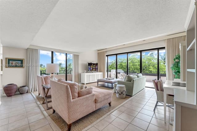 151 Crandon Blvd # 310, Key Biscayne FL 33149 - Key Biscayne, FL - Photo 4