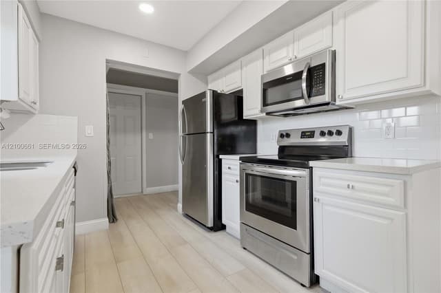 1324 N 24th Ave, Hollywood FL 33020 - Hollywood, FL - Photo 6