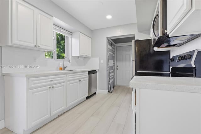 1324 N 24th Ave, Hollywood FL 33020 - Hollywood, FL - Photo 5