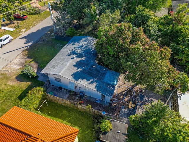 5886 SW 20th St, Miami FL 33155 - Miami, FL - Photo 3