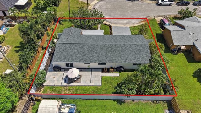 1409 Richard Lane, FL 33460 - Photo 3