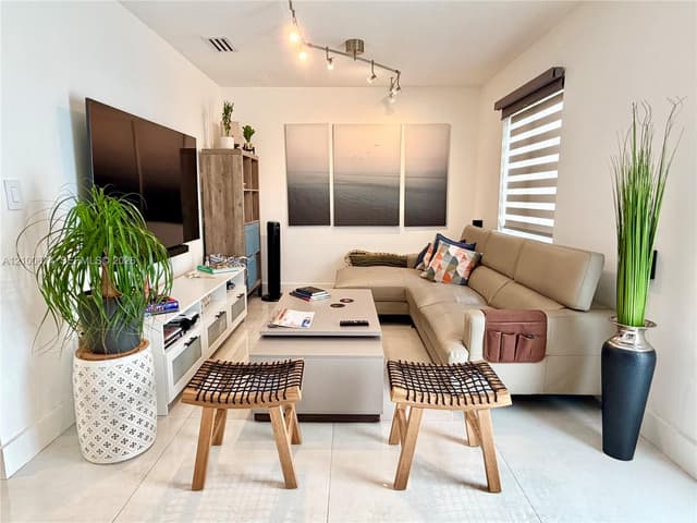 16242 SW 97th Ter, Miami FL 33196 - Miami, FL - Photo 3