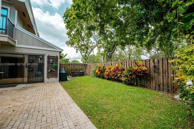 13298 NW 6th Ct, Plantation FL 33325 - Plantation, FL - Photo 5