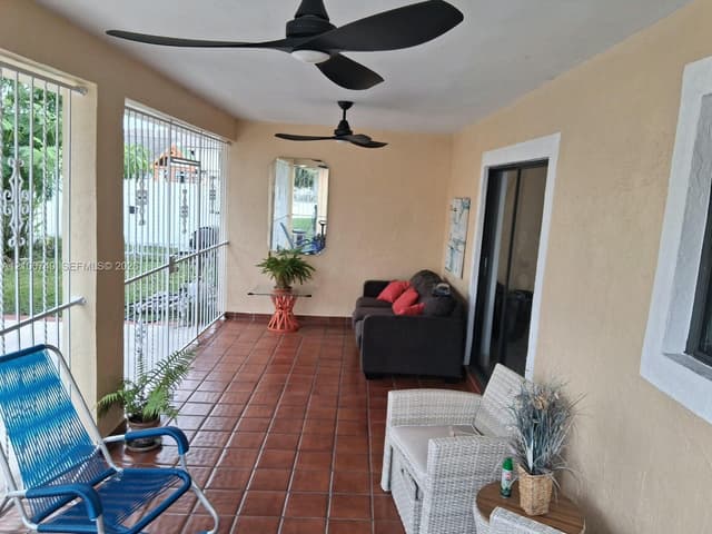 7557 W 4th Ln, Hialeah FL 33014 - Hialeah, FL - Photo 2