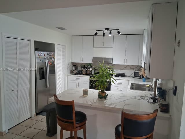 7557 W 4th Ln, Hialeah FL 33014 - Hialeah, FL - Photo 7