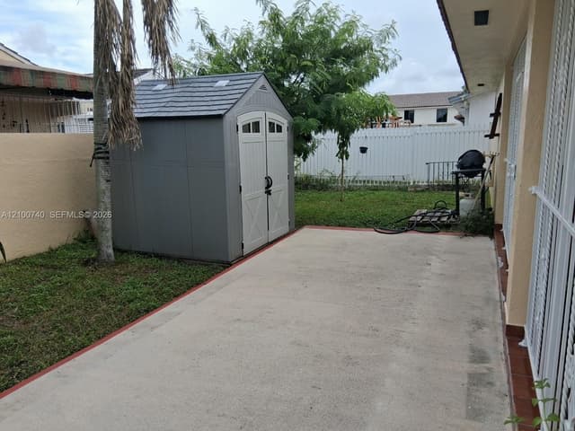 7557 W 4th Ln, Hialeah FL 33014 - Hialeah, FL - Photo 4