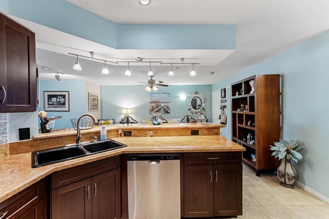 200 Scotia Drive # 302, Hypoluxo FL 33462 - Hypoluxo, FL - Photo 6