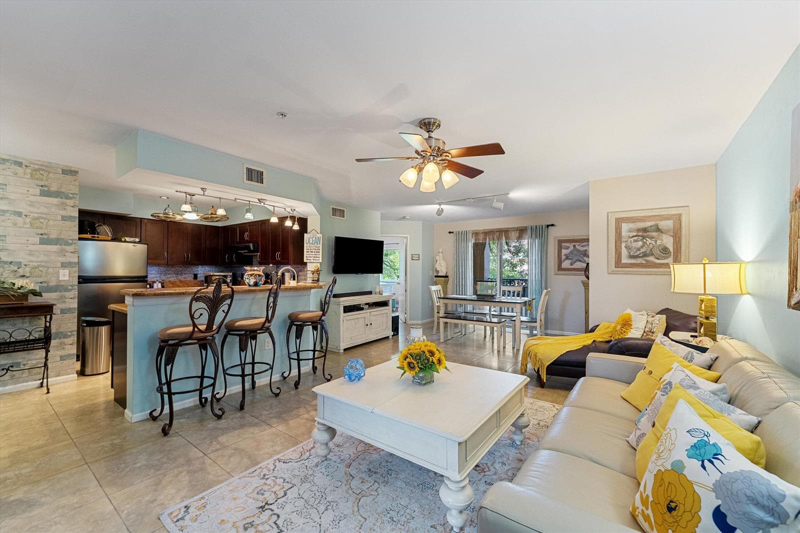 200 Scotia Drive # 302, Hypoluxo FL 33462 - Hypoluxo, FL - Photo 1