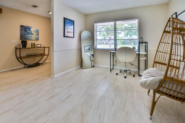 1210 SW 26th Avenue, Boynton Beach FL 33426 - Boynton Beach, FL - Photo 5