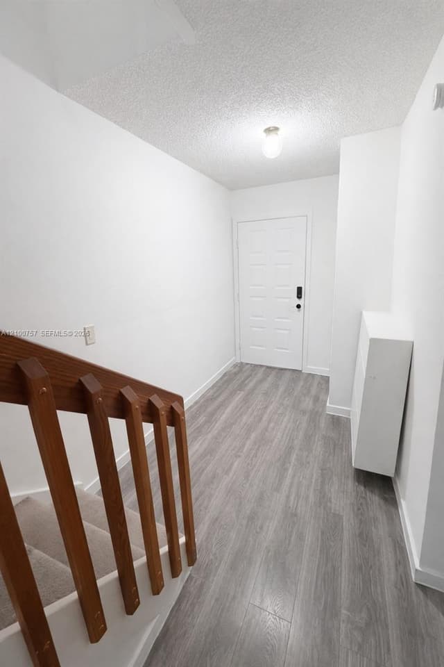 4321 SW 70th Ter, Davie FL 33314 - Davie, FL - Photo 2