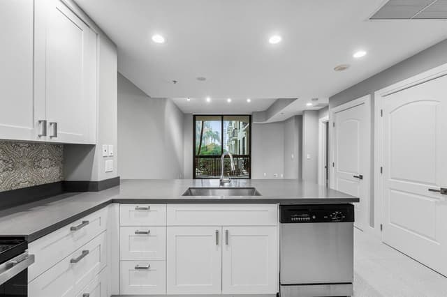 801 S Olive Avenue Unit 820, West Palm Beach FL 33401 - West Palm Beach, FL - Photo 6