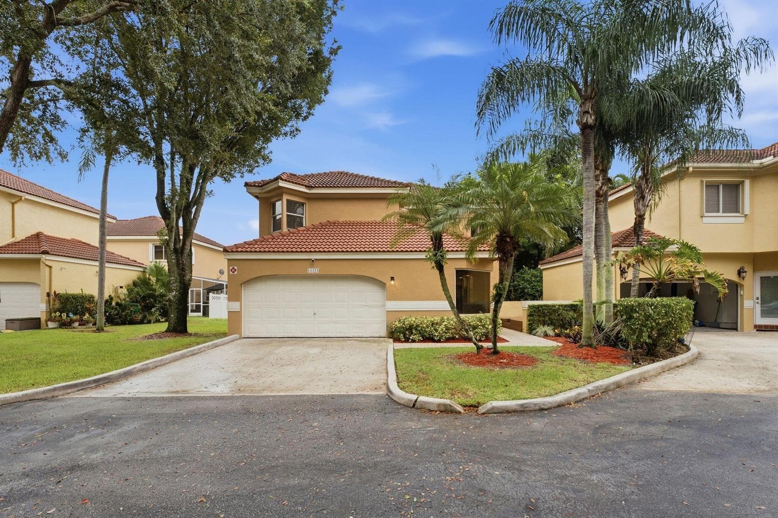 11375 Lakeview Drive # U, Coral Springs FL 33071 - Coral Springs, FL - Photo 1